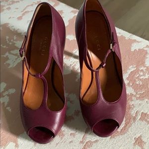 Gucci Size 5 buttery soft leather